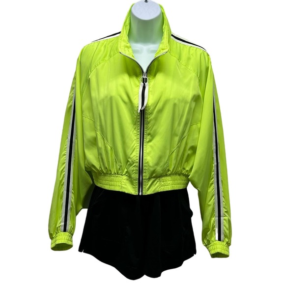 Love Tree Jackets & Blazers - New! Love Tree Women’s Sz M Green Long Sleeve Cropped Zip Up Windbreaker, V567